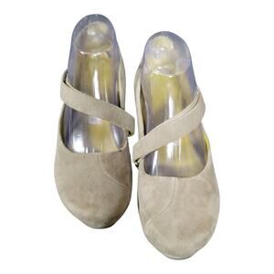 Tsubo Green Suede Wedge Heel Mary Jane  Shoes Closed Toe Women's‎ Size 8 US